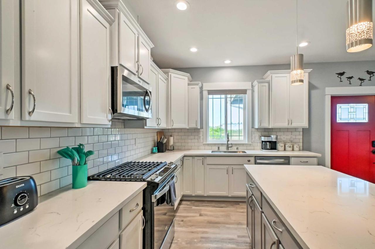 Ocean Shores Getaway With Fireplace And Hot Tub! Εξωτερικό φωτογραφία